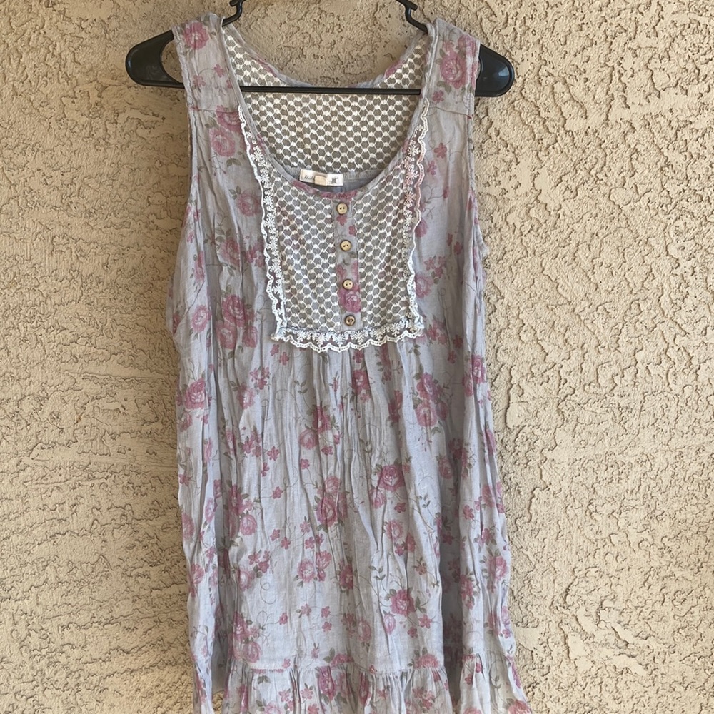 Mine too women’s sleeveless lace blouse 1x